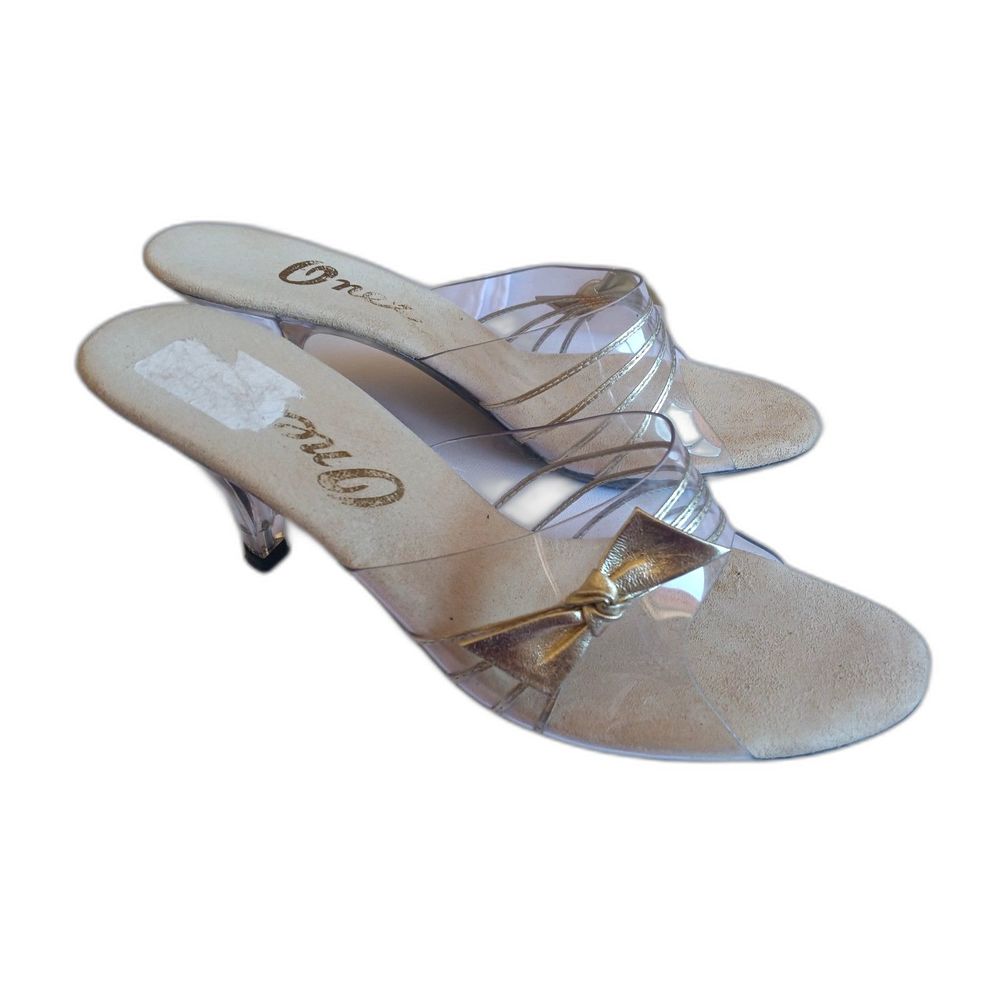 Onex 70s Lucite Vintage Low Kitten Heels - 7 - Gold Metallic Bows